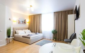 Apartment In The City Center - Gimnasiyna Naberezhna 24A-1